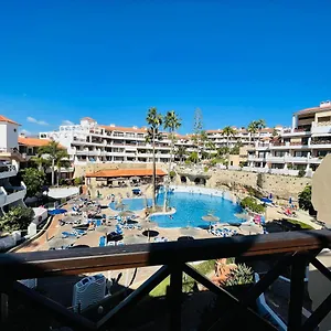 apartamento-brisas-del-mar.tenerifehoteles.net/